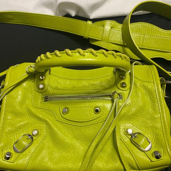 Women's Balenciaga Small City Bag in Pistache - Picture 2 of 4